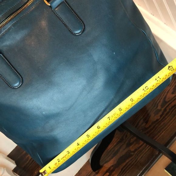 MARC JACOBS Teal Top Handle Oversized Crossbody Leather Tote w Gold Hardware - Picture 15 of 17